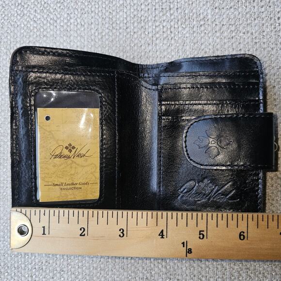 Patricia Nash Small Bifold Tiger Striped Wallet with Kisslock Coin w/ Card Slots - Picture 4 of 7